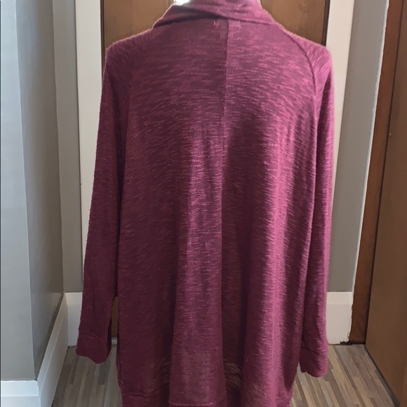 Old navy maroon cowlneck 3/4 sleeved sweater - Picture 4 of 6